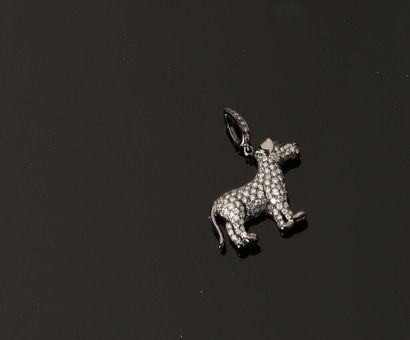 * ALEXANDRA ROSIER.
Petit pendentif en or...