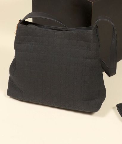 CHISTIAN DIOR.
Sac vintage, tissu surpiqué...
