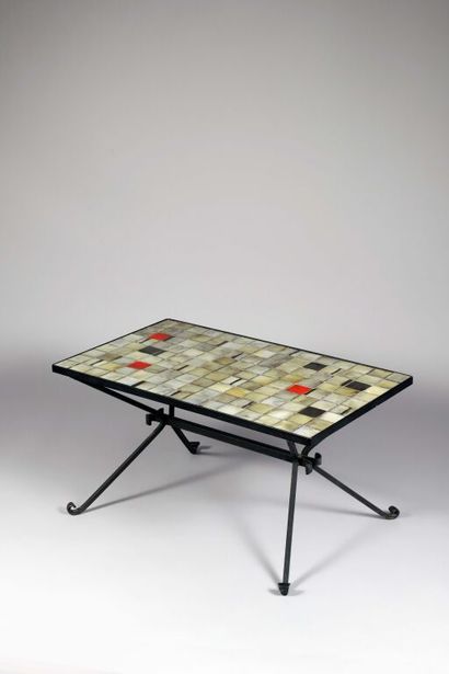 Mado JOLAIN (1921-2019).
Table basse à plateau...