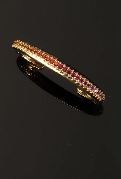 * ALEXANDRA ROSIER. 
Bracelet jonc rigide...