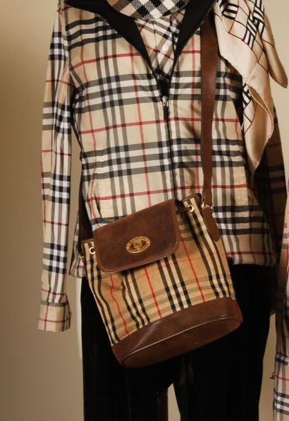 BURBERRY'S.
Small purse bag, designer flap...