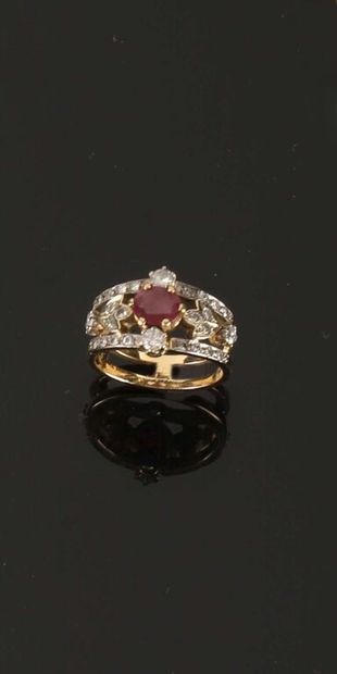 Ring in yellow gold 750‰ and platinum 950‰,...