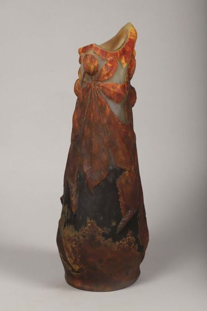 DAUM NANCY.
Important vase polymorphe en...