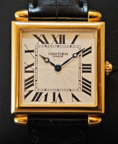 CARTIER. Modèle Attaches Obus, Collection...