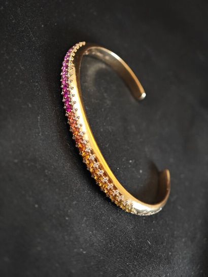 * ALEXANDRA ROSIER. 
Bracelet jonc rigide...