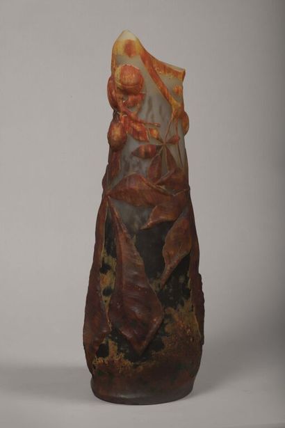 DAUM NANCY.
Important vase polymorphe en...
