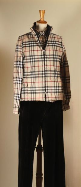 BURBERRY'S.
Unisex tartan print set including:...