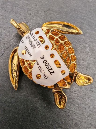 * ALEXANDRA ROSIER.
Pendentif sonore en or...