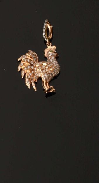 * ALEXANDRA ROSIER.
Pendentif en or rose...