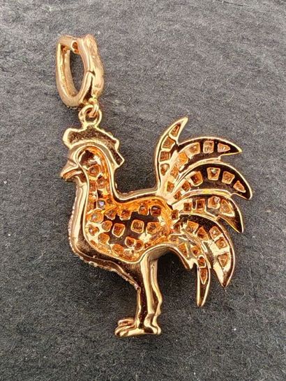 * ALEXANDRA ROSIER.
Pendentif en or rose...