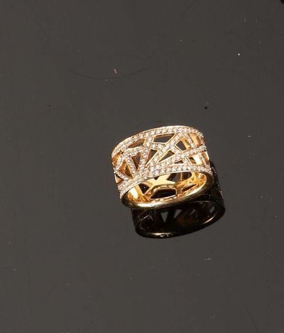 CHAUMET. Attrape-moi si tu m'aimes model....