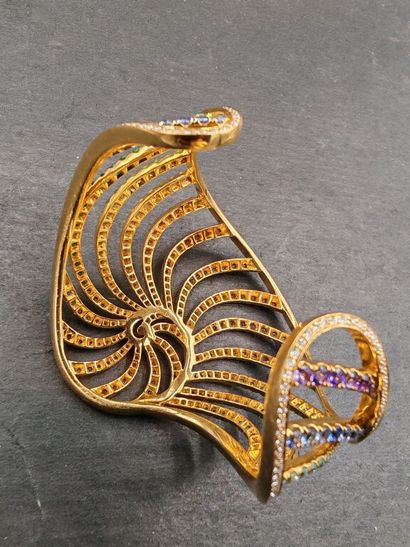 * ALEXANDRA ROSIER.
Bracelet manchette rigide...