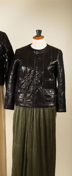 CHANEL par Karl LAGERFELD.
Veste doudoune...