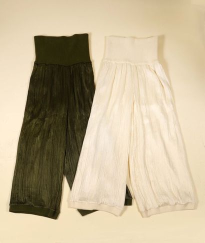 CHRISTIAN DIOR BOUTIQUE.
Vintage white silk...