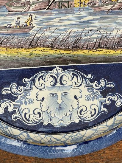 MAKKUM (Holland). 
Set of two decorative...