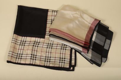 BURBERRY'S.
Lot including a scarf and a square,...