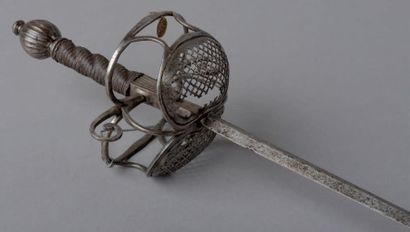 ÉPÉE DE DUEL, communément appelée amberge....