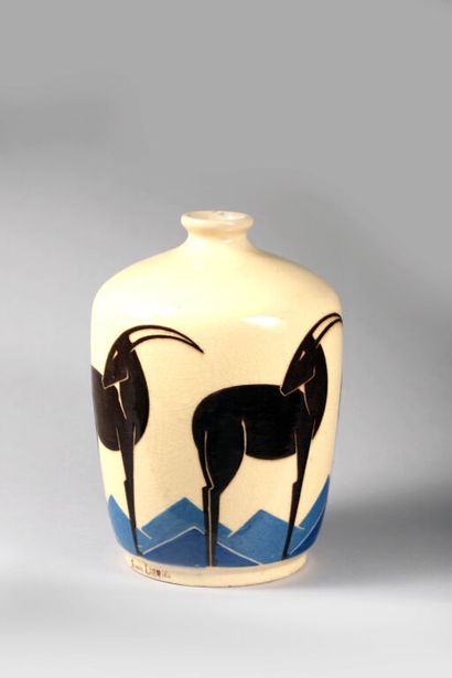 Simone LARRIEU (1912-1996).
Cylindrical vase...