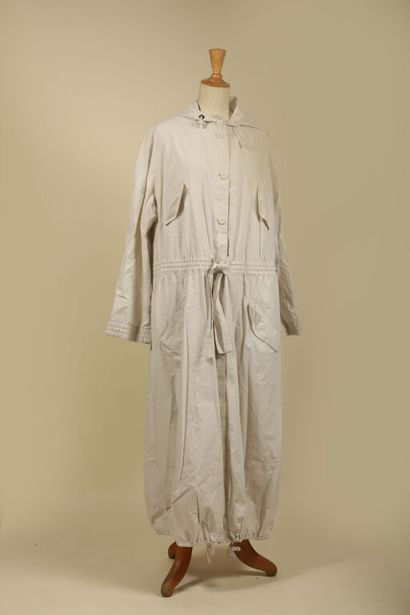SONIA RYKIEL.
Long imperméable casual à capuche...