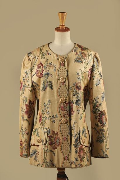 NINA RICCI Haute Boutique.
Spectaculaire...