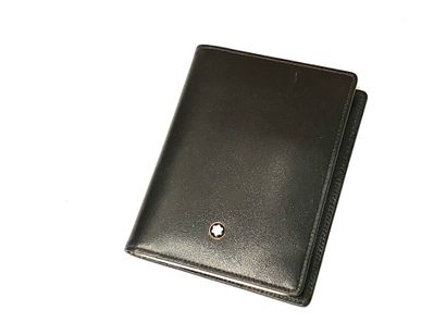MONTBLANC.
Porte-cartes en cuir noir.
10...