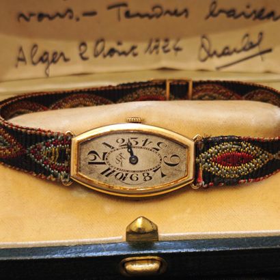 LIP. Modèle Alger,
Montre bracelet de femme...