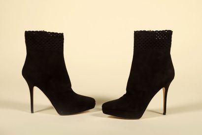 YVES SAINT LAURENT RIVE GAUCHE.
Paire de...