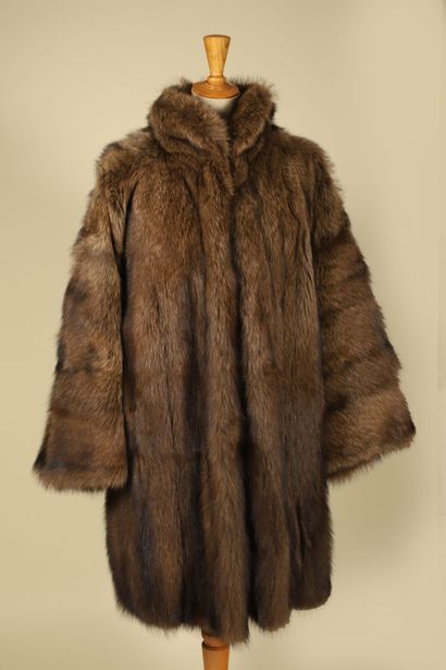 NOUVELLE PHOTO /// CHRISTIAN DIOR PARIS.
Manteau...