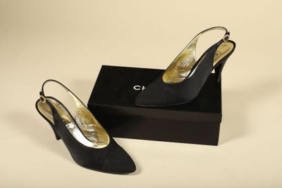CHANEL.
Paire d'escarpins vintage Arianna,...