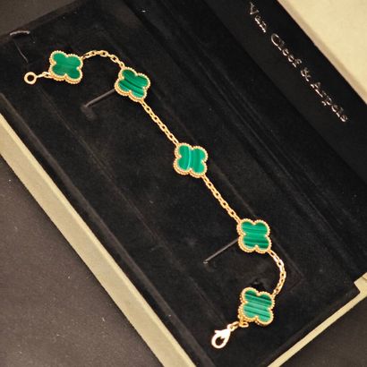 VAN CLEEF & ARPELS. Modèle Alhambra.
Bracelet...