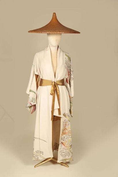 Chapeau chinois, paille.
Diam. : 55 cm
