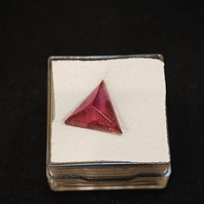 Tourmaline de taille fantaisie de taille...