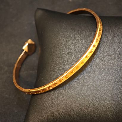 Bracelet ouvert en or rose 750‰ de type barbare...