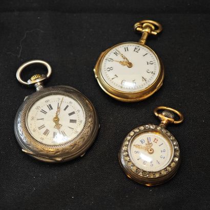 Montre de col en or jaune 750‰ et argent...