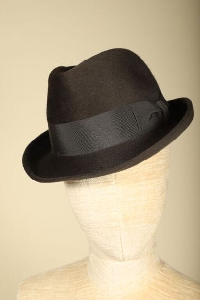 MOTSCH FILS PARIS - CRÉATION PIERRE CARDIN.
Borsalino...