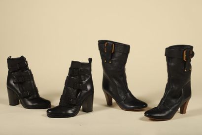 CHLOÉ.
Paire de bottes courtes en cuir grainelé...