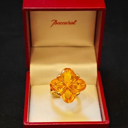 BACCARAT, série récente, modèle Lolita topaze.
Bague...