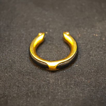 HERMÈS, modèle Kyoto.
Bague ouverte en métal...