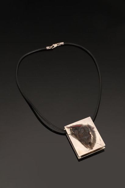 COTÉ MEC. 
Pendentif moderniste argent 925‰...