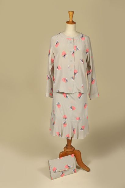 CHLOÉ PARIS par Karl Lagerfeld.
Ensemble...