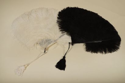 ANNE HOGUET.
Lot de 2 spectaculaires éventails...