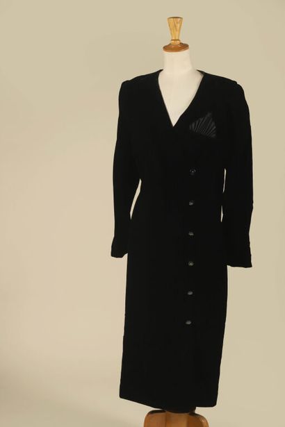 PIERRE CARDIN.
Robe manteau vintage en velours...