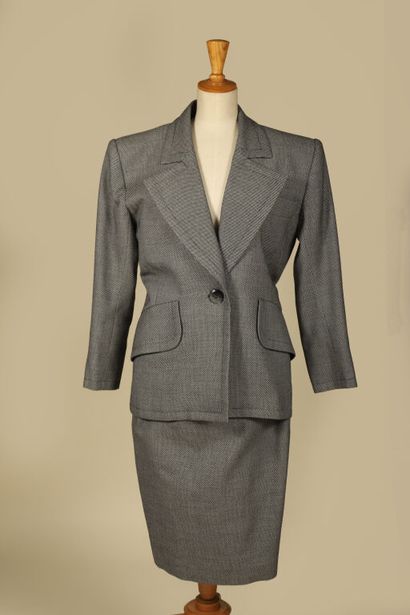YVES SAINT-LAURENT RIVE GAUCHE.
Tailleur...