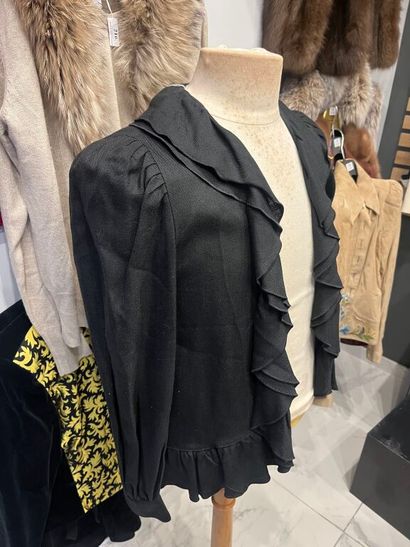 NINA RICCI BOUTIQUE.
Veste en lin noir, col...