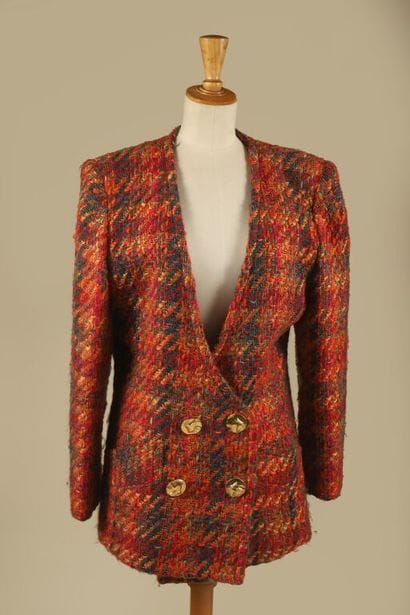 CARVEN.
Flamboyante veste croisée en tweed...