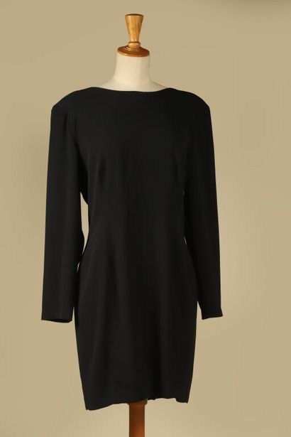 FREDERIC LORCA Paris.
Robe noire dos nu rehaussée...