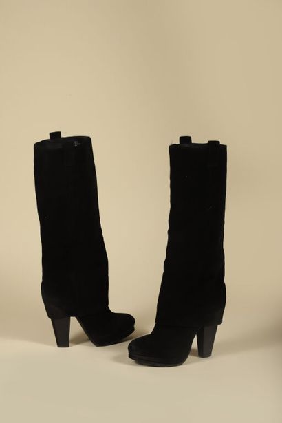 STUART WEITZMAN.
Paire de cuissardes en cuir...