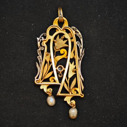 Pendentif d'époque art nouveau en or jaune...