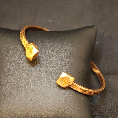 Bracelet ouvert en or rose 750‰ de type barbare...