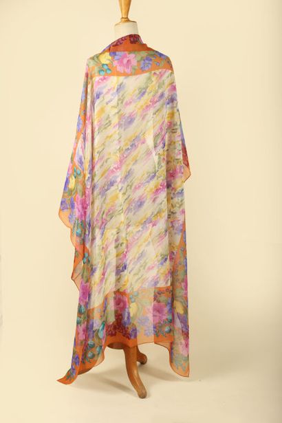 CHRISTIAN DIOR.
Lot comprenant :
- Foulard...